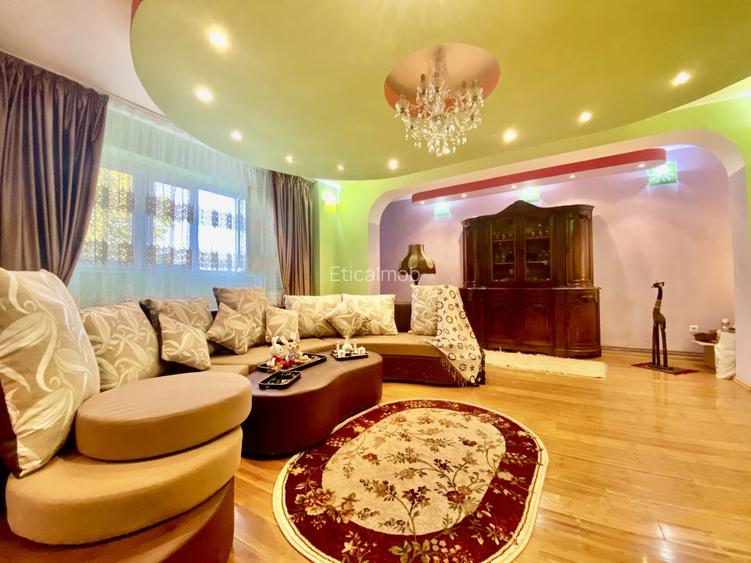 Urgent/Vânzare Casa/Vila, 4+ camere, teren 346 mp,  Targoviste, zona Micro 4 - 16