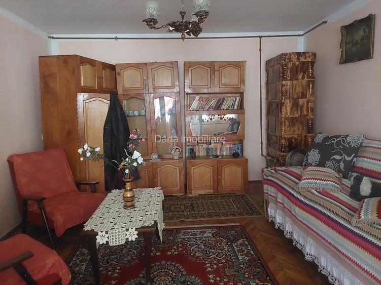 CASĂ 5 CAMERE\ OȚELU-ROȘU\ZONA CIREȘA \ COMISION 0% - 3