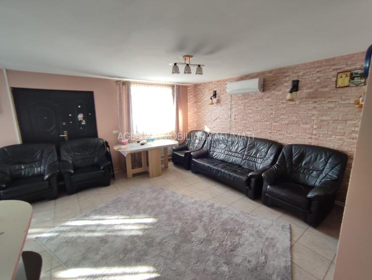 Casă frumoasă de vânzare în Petrachioaia - zonă centrală lângă lac - 3