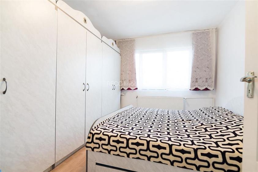 RECO Apartament 3 camere, Decomandat, zona Nufarul, etaj 8din 9, 2 balcoane inch - 4