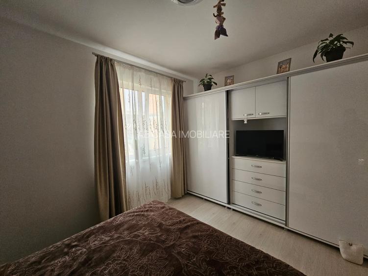 Duplex pe parter, între Moșnița Nouă și Urseni, cu 2 băi, 2 terase, comision 0% - 17