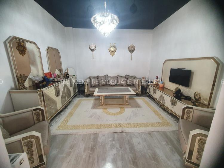 Casa de vanzare cu 4 camere, zona TOMIS II - 4