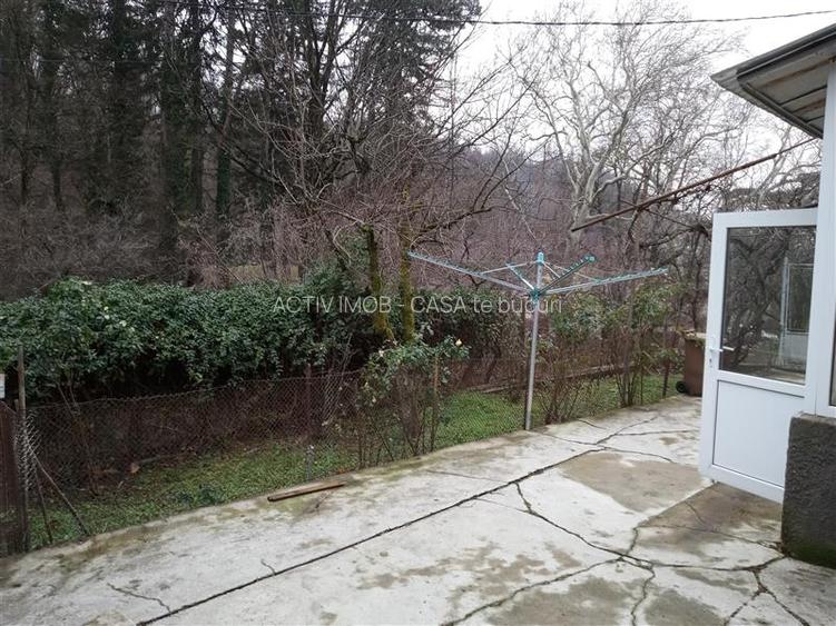 Oravita, Casa de Vacanta, PRET FIX, Zona Lacul Mare - 2