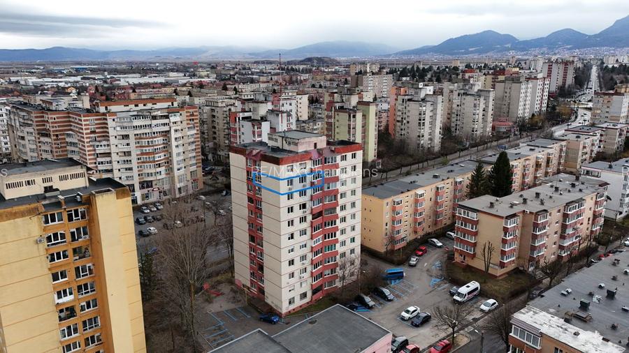3 Camere Luminos | Vedere Deschisă către Tâmpa | Zonă Premium Scriitor - 11
