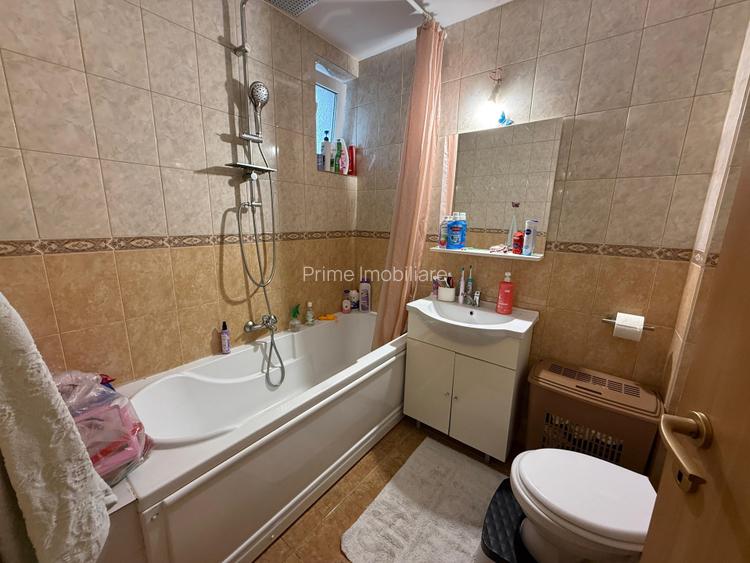 Apartament de vanzare cu 3 camere, scară interioară și curte privată - MICESTI - 9