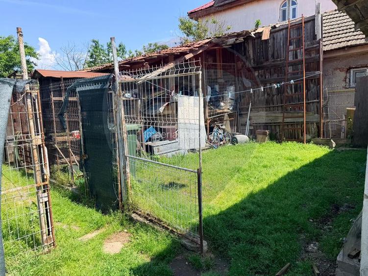 Teren 650 mp,  cu casa modesta, zona Blv Nicolae Romanescu - 4