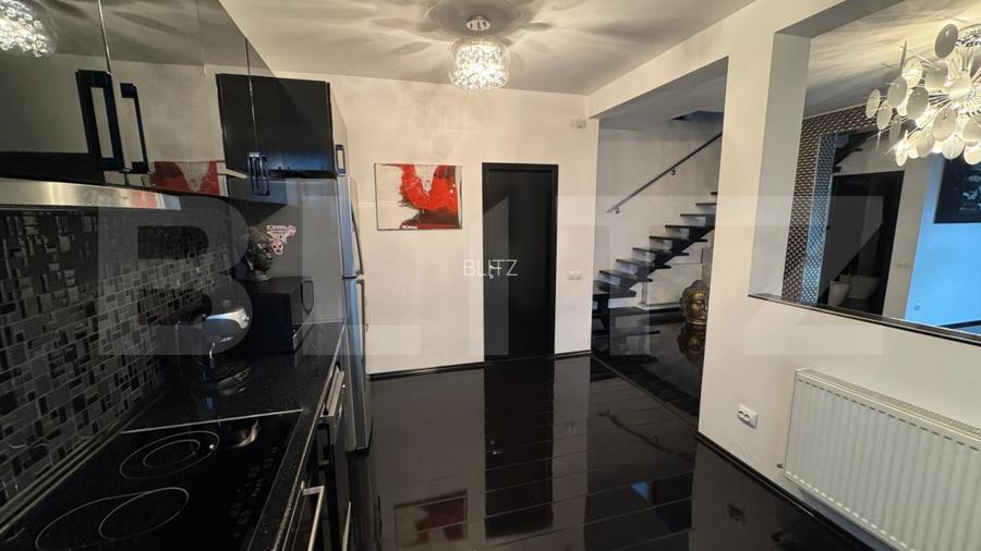 Casa individuala cu 4 camere, 500 mp de teren, garaj de 60 mp, zona Vivo - 9