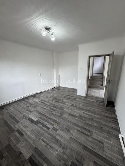 Casă individuală cu 4 camere în B-dul București - 19