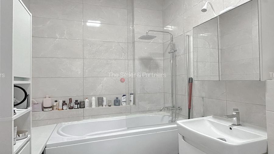 Zona Linistita Terasa Suprafata Generoasa - 4