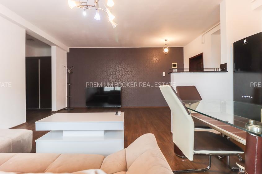 Apartamentul Tragis – spațios și bine compartimentat – - 12