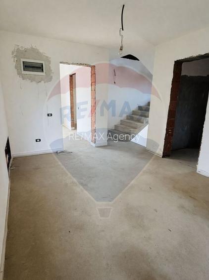 Vila individuala de vanzare Saftica Balotesti langa DN1 strada Fermei - 9