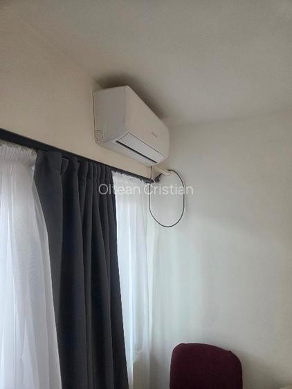 Garsoniera spatioasa, Prosper 13 Septembrie - Sebastian - 2