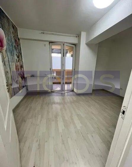 VANZARE 3 CAMERE TITAN | BLOC NOU 2009 | CENTRALA PROPRIE | - 1