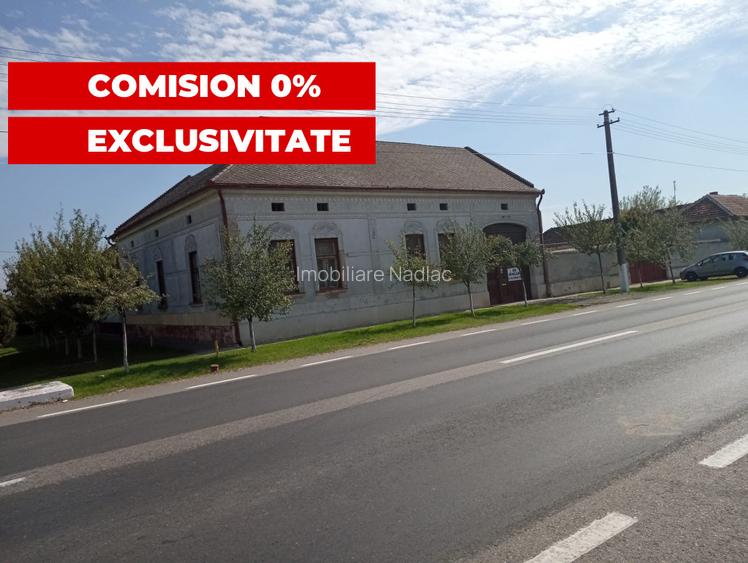 CASA BOIEREASCA pe colt  in Nadlac, Independentei colt cu M. Eminescu - 2