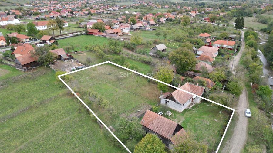 Casă 3 camere 100 M² cu 2360 M² teren - 2