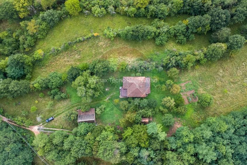 Casă / Vilă cu 3 camere de vânzare - 34