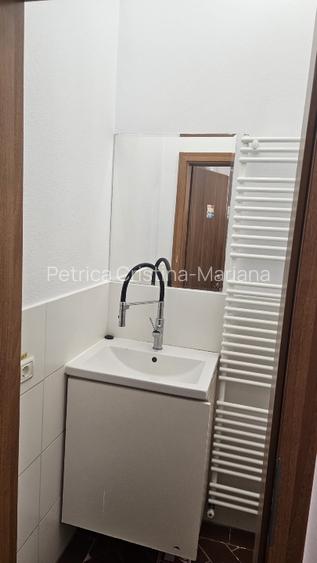 SPAȚIU COMERCIAL ULTRACENTRAL , pietonala ,clădire istorică ,complet  renovata - 5