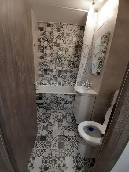 Vanzare garsoniera, bloc 1978, in Titan la 6 min metrou 1 Decembrie 1918 - 7