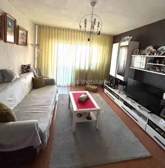 Apartament 2 camere decomandat etaj 3  Aurel Vlaicu - 5