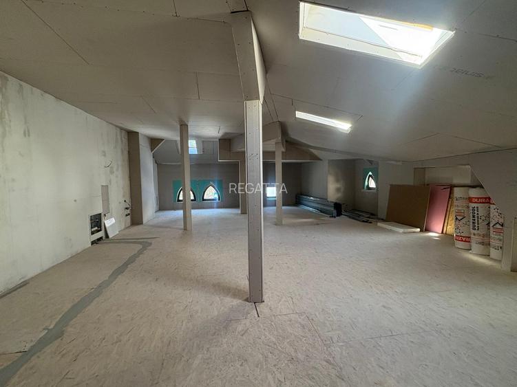 OPORTUNITATE ! Casa Mare cu Teren in Proprietate ! Icoanei - 9