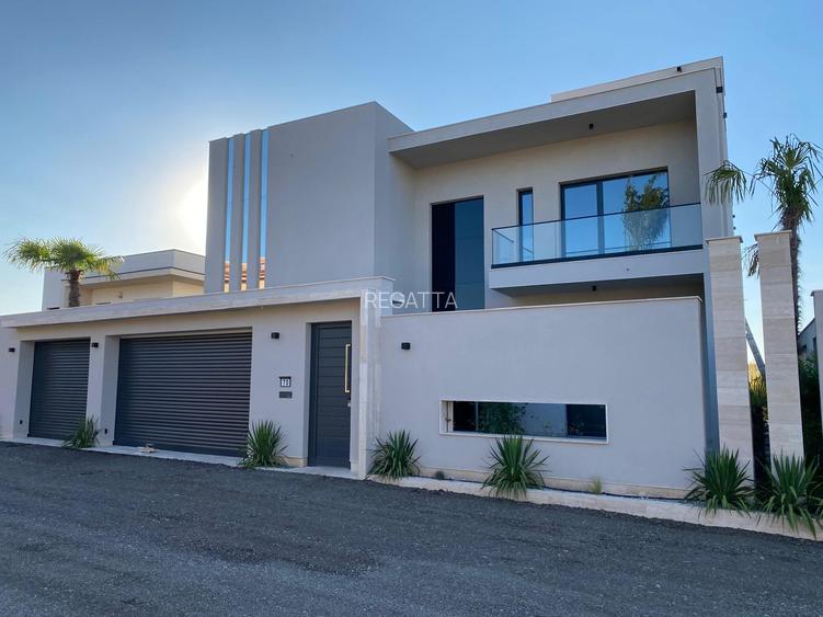 Casă individuală cu 6 camere în Petrești - 25