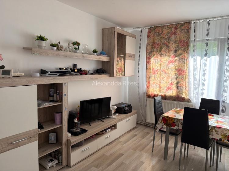 Apartament 2 camere zona Intim, Reșița  - 5