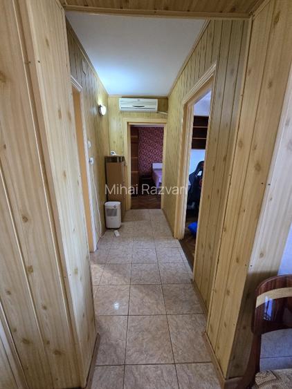 Apartament 3 camere, decomandat, etaj 3/4, mobilat, centrala gaz, termen lung - 8