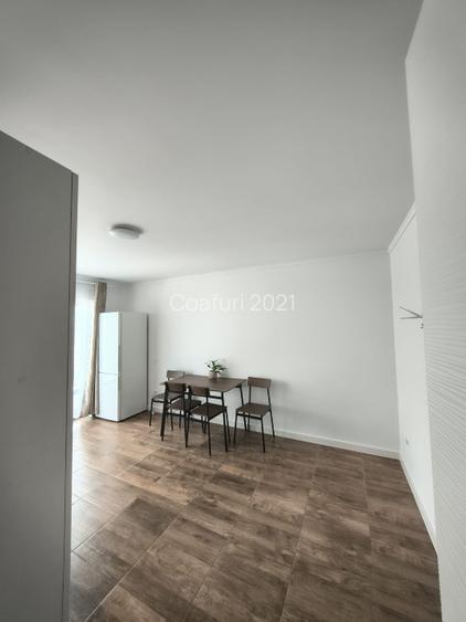 Vând apartament cu parcare  - 7