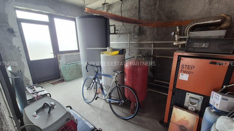 Casa de vanzare Comuna 1 Decembrie - 20