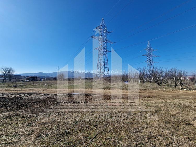 Teren intravilan | De vanzare | 3735 mp | 18 ml deschidere | Arex - 4