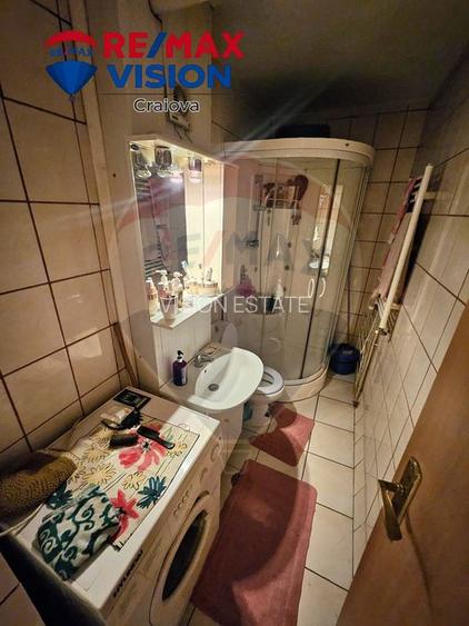 Apartament cu 3 camere de vânzare în zona Craiovita Noua - 6