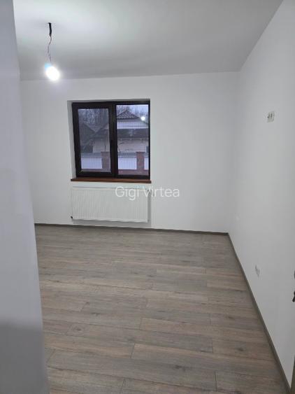 Vand Casa Noua , la 4 km de orasul Targu Neamt( Topolita) - 2