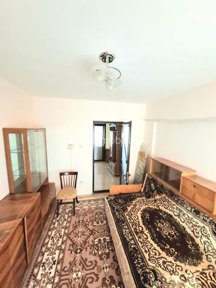 Apartament 4 camere,ultracentral, decomandat, mobilat si utilat,str Decebal - 13