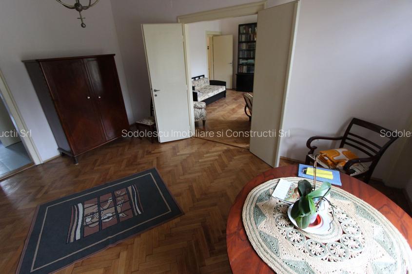 Apartament spatios 3 camere,zona medicina - 17