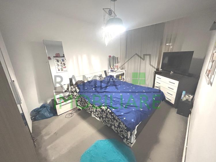 Apartament 3 camere Tractorul renovat 70 mp parter inalt balcon boxa si P - 6