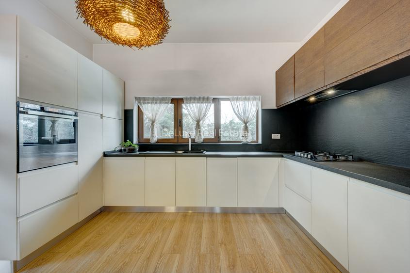 Vila de vanzare in Otopeni-central, zona linistita-Comision 0% - 13