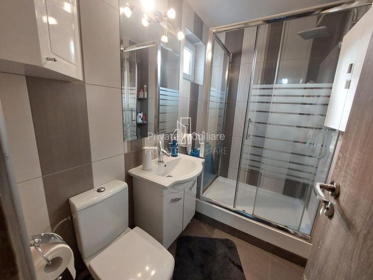 Apartament 3 Camere , De Vanzare, 22 Decembrie, 7 Noiembrie - 10