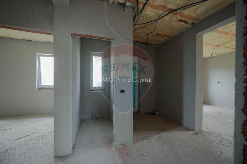 De vânzare casă semifinisată cu 3 camere, 455 mp teren, în Cihei - 11