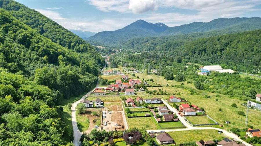 FILM &3D!  Resedinta de exceptie, in pretiosul areal Bunloc, Brasov - 2