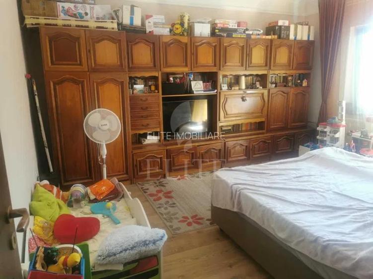 Apartament 2 camere în zona PARIS - 5