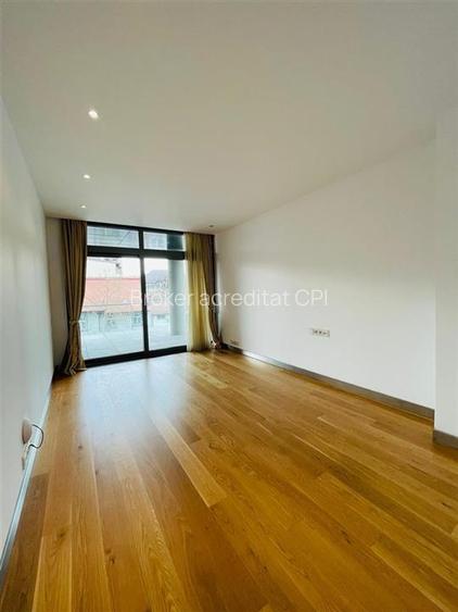 INCHIRIERE APARTAMENT 4 CAMERE DOUA LOCURI PARCARE ZONA KISELEFF SECTOR 1 - 18