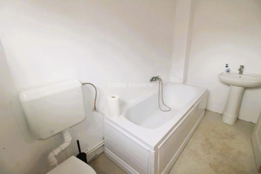 Vanzare apartamente 2 camere|Sfintii Voievozi|Calea Victoriei|Comision 0% - 8