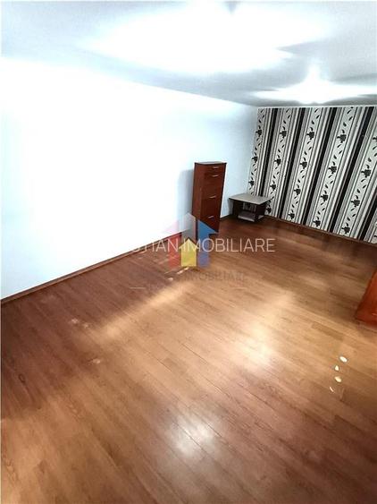 Casa 5 camere Pretabila 2 Familii, teren 176 mp, Bld Dorobantilor - 6