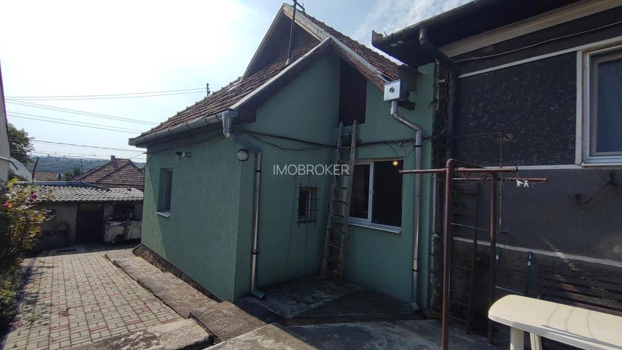 Vand casa cu 3 camere in cartierul Dambul Rotund - 3