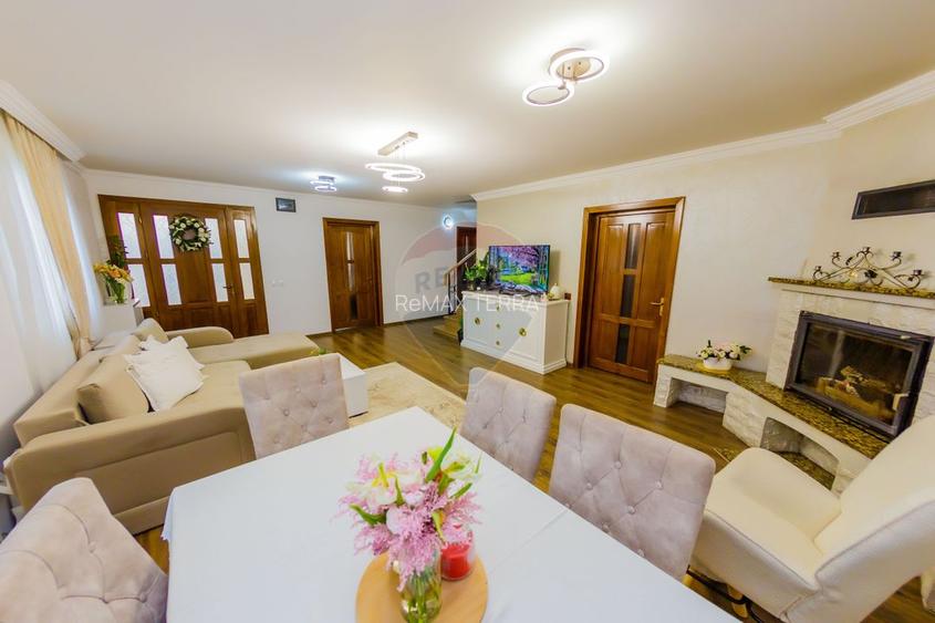 CASA DE VIS DE VANZARE IN COLTIREA cu 2900 mp teren - 31