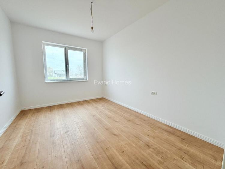 Duplex 4 camere - 94 mp utili - Toate utilitatile - Mosnita - Direct proprietar - 15