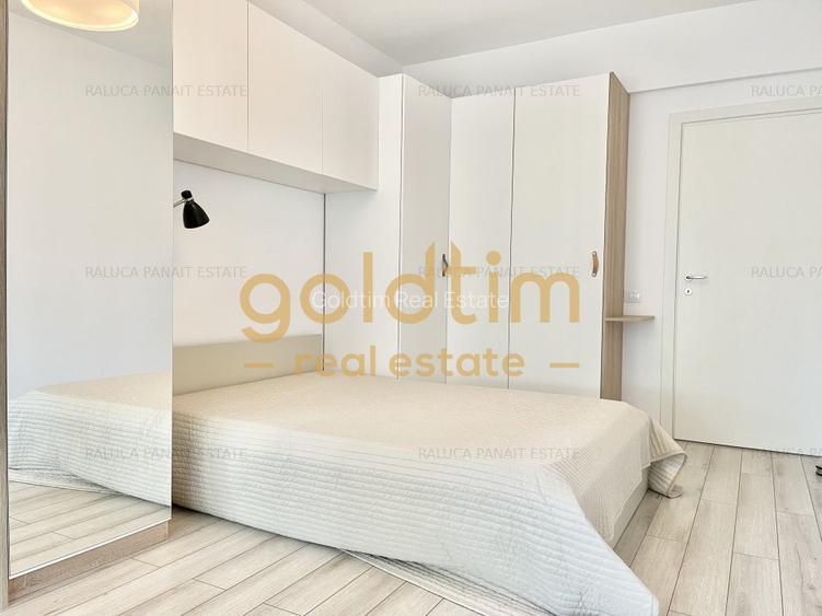 NOU/ PRIVELISTE - 16