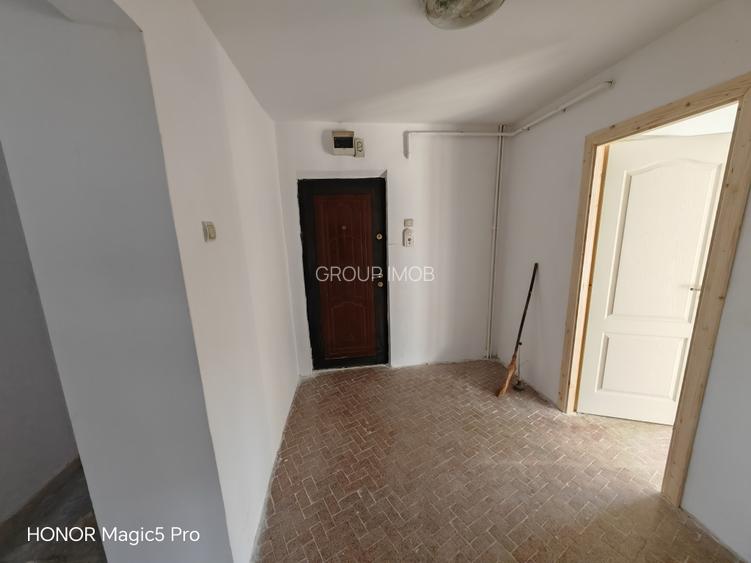 3 camere decomandate, langa Mega Image Orizont - 11