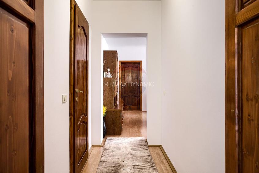 Casă cochetă de vânzare, teren 954 mp, posibil parcelare, în Subcetate - 28