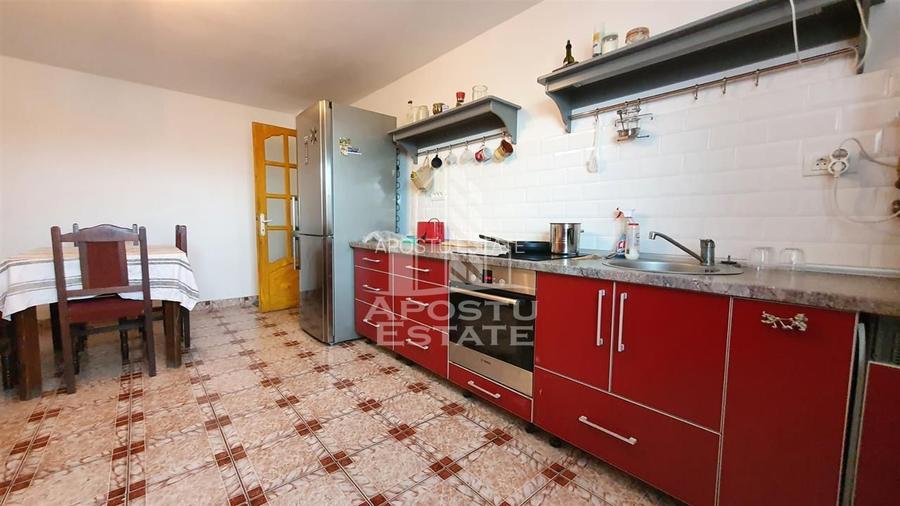 Apartament cu 4 camere Semidecomandat in zona Buziasului - 10